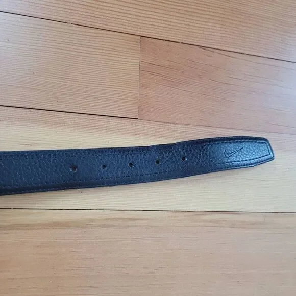 Nike black pebbled leather belt silver buckle preppy everyday neutral - Picture 7 of 10